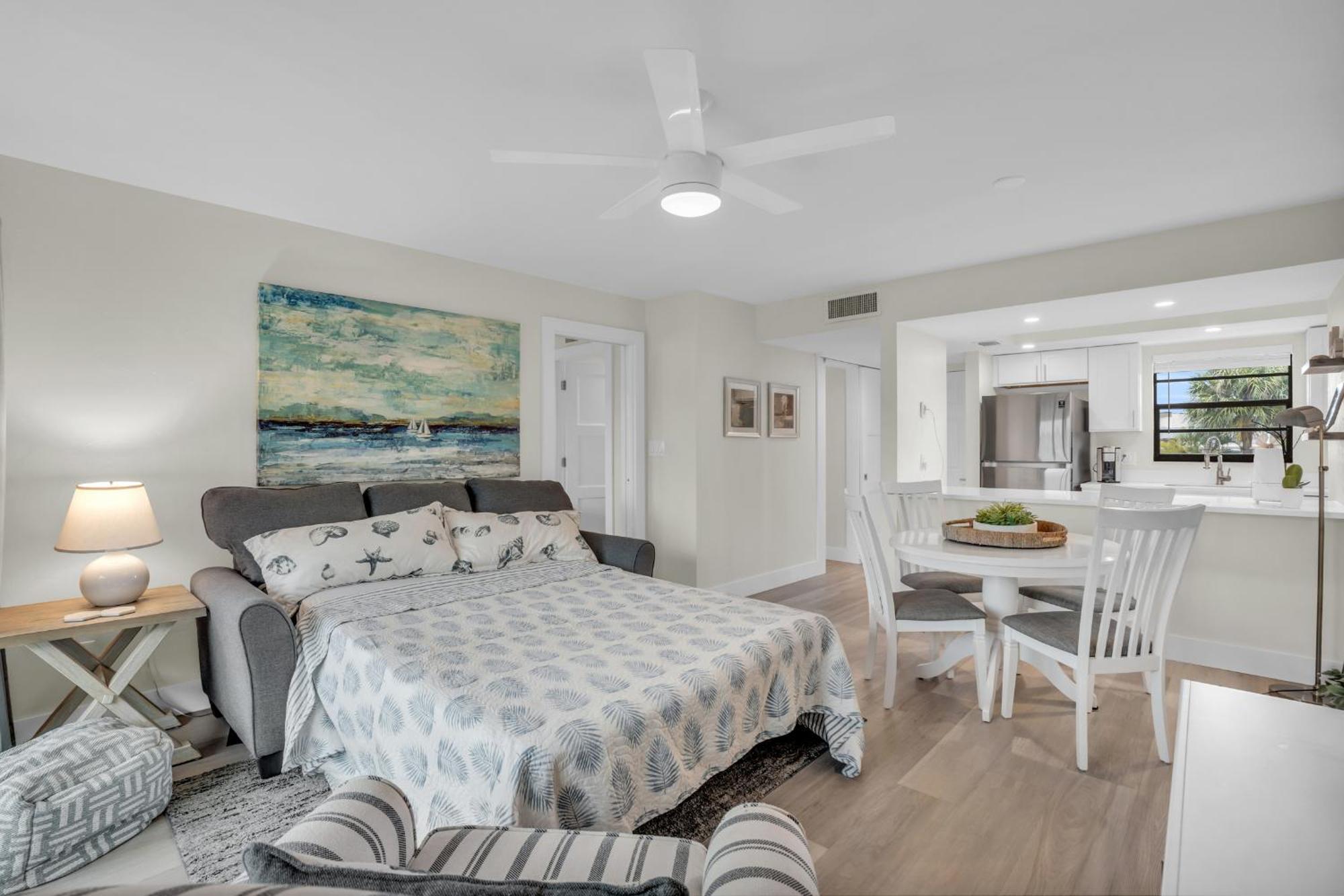 Park Shore Resort By Mike Z Rentals (Adults Only) North North Naples Екстериор снимка